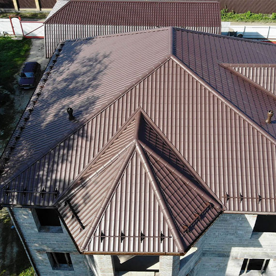 Монтаж сложной крыши и кровли в Высоковске и Московской области